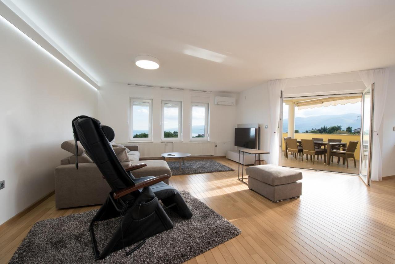 Apartmani Bilic Кастав Екстериор снимка